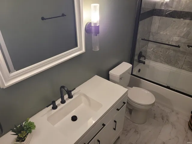 $259,900 | 4535 Kuebler Road, Evansville, IN 47720