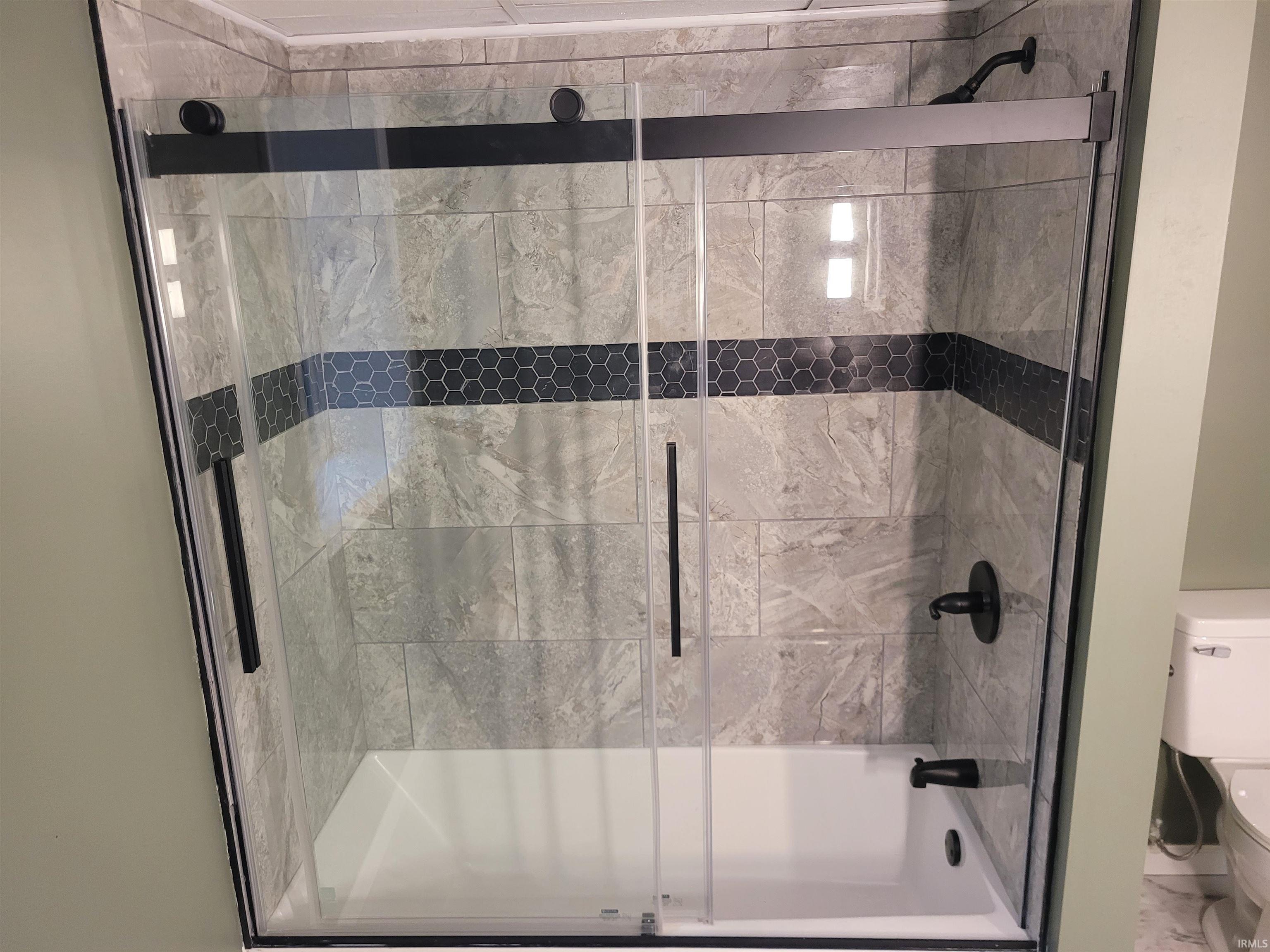 4535 Kuebler Road Evansville, IN 47720 - Photo 16 of 21