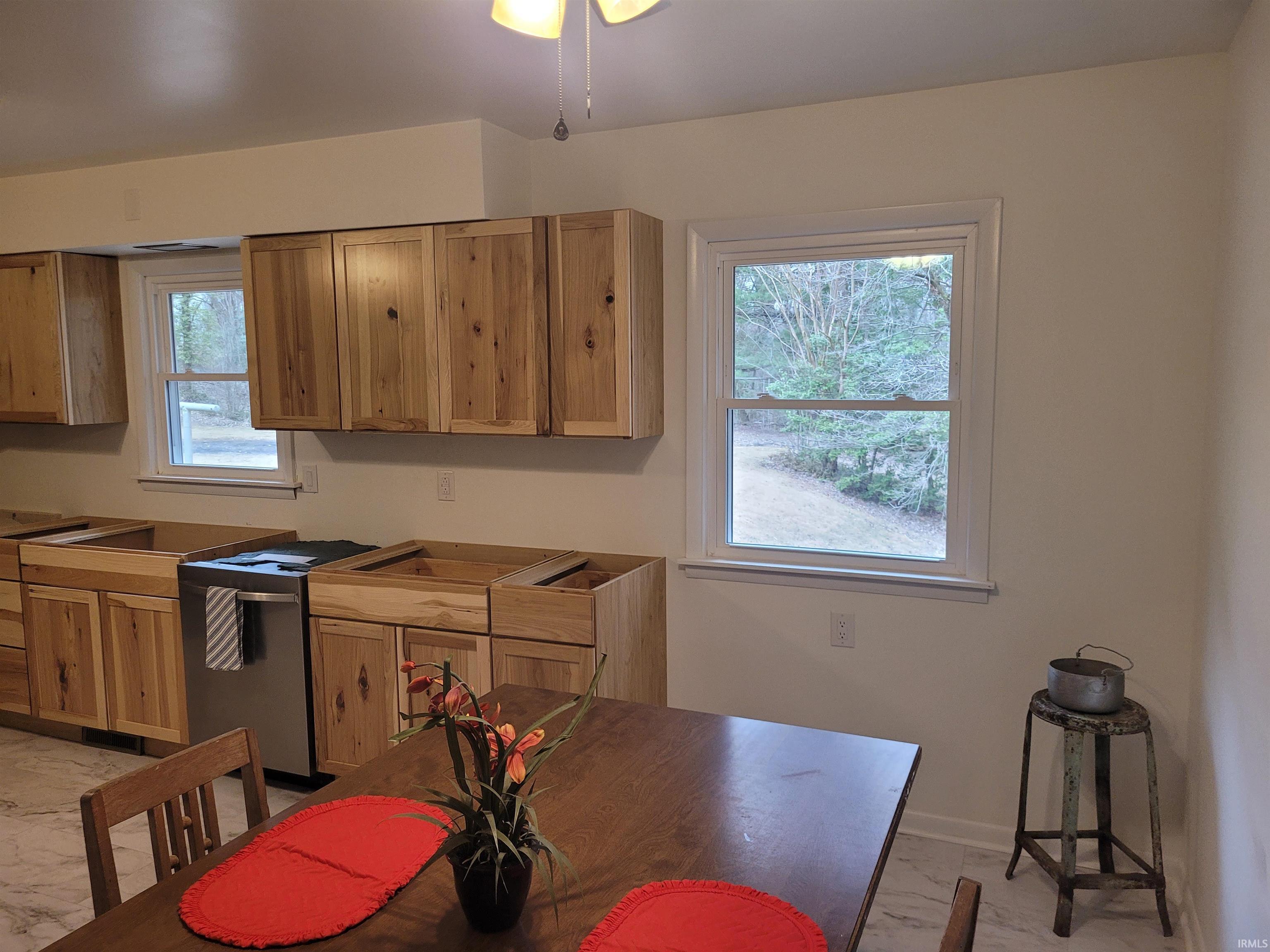 4535 Kuebler Road Evansville, IN 47720 - Photo 7 of 21