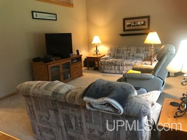 6802 M Road Escanaba, MI 49829 - Photo 9 of 40