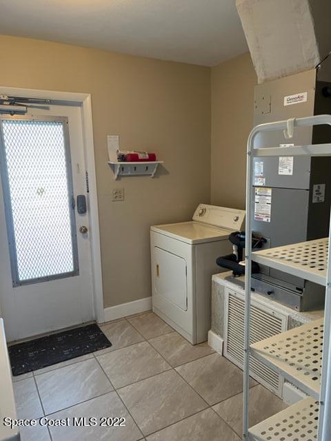 759 Mohawk Avenue Melbourne, FL 32935 - Photo 5 of 24 IMG_3302