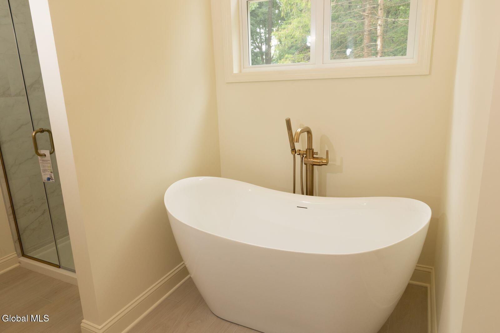 105 Maxwell Road Colonie, NY 12110 - Photo 38 of 43 Master Bath Tub and Shower