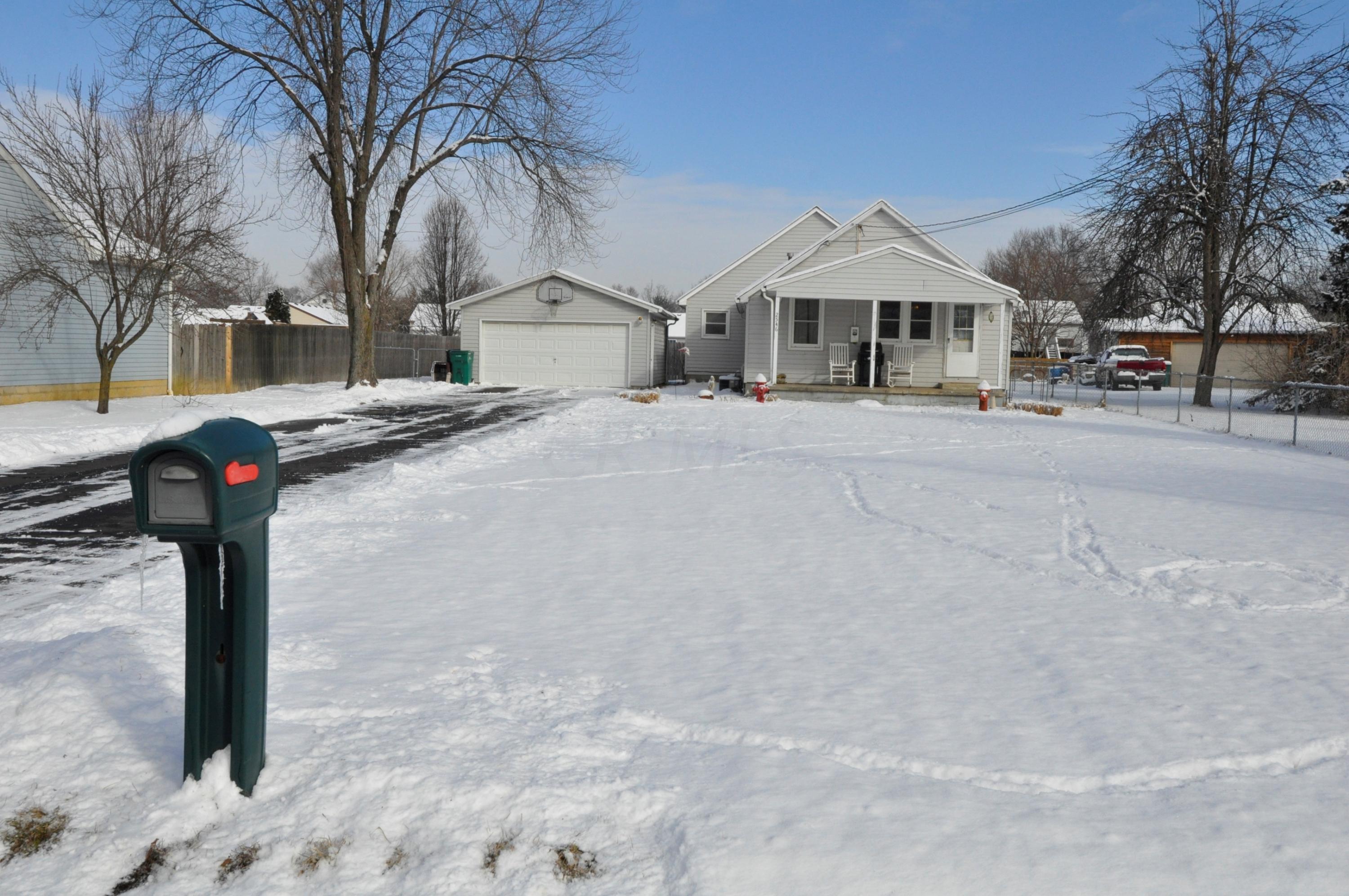 2546 Stegner Road Columbus, OH 43207 - Photo 2 of 24