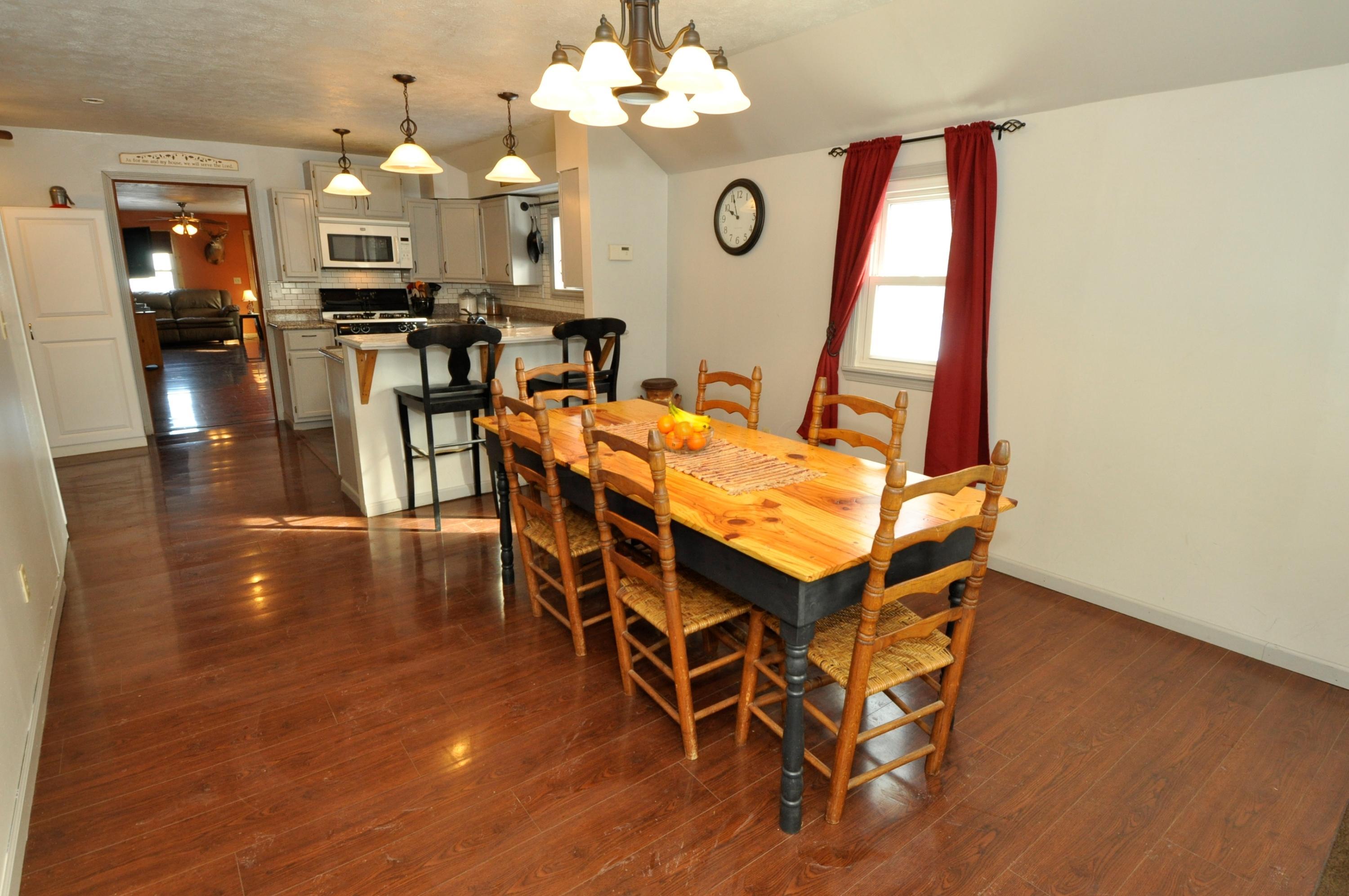 2546 Stegner Road Columbus, OH 43207 - Photo 3 of 24