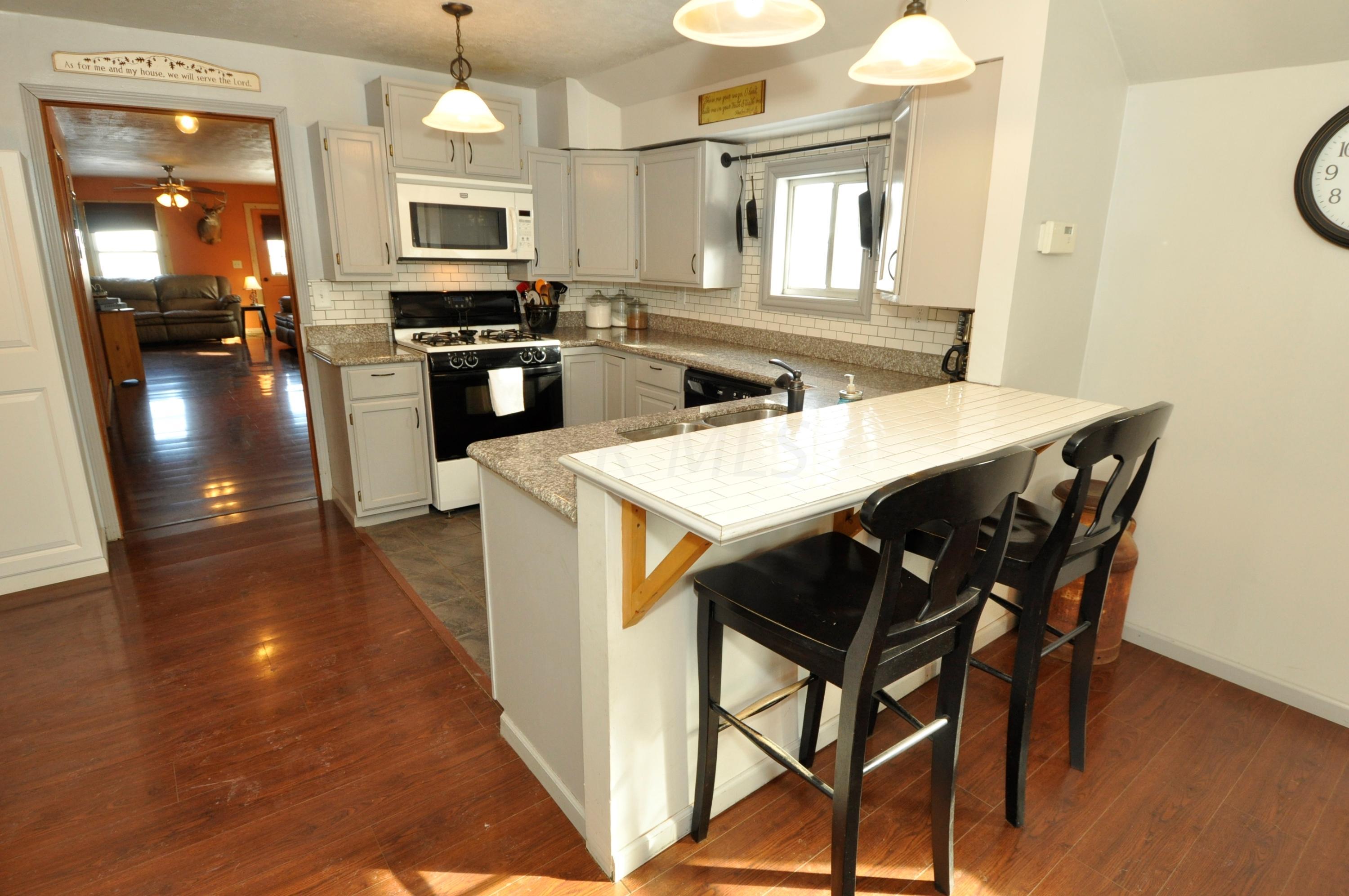 2546 Stegner Road Columbus, OH 43207 - Photo 5 of 24