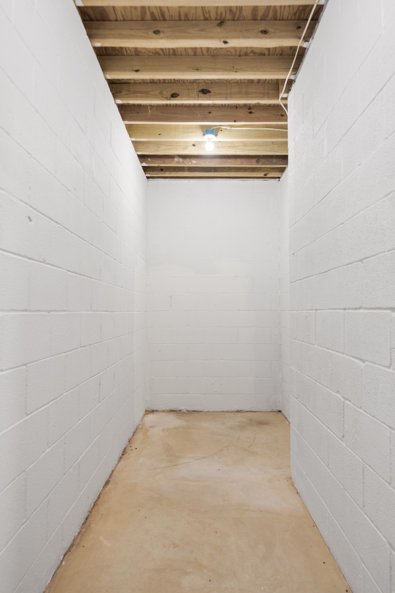 488 Sheas Way Clarksville, TN 37043 - Photo 32 of 39 a view of entryway