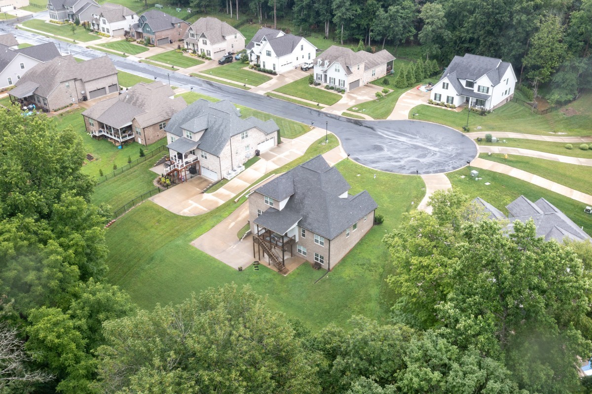 488 Sheas Way Clarksville, TN 37043 - Photo 36 of 39 a bird view of house with yard