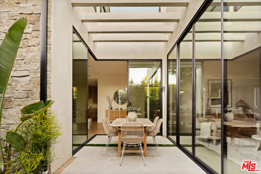 11556 Blix Street Valley Village, CA 91602 - Photo 38 of 45