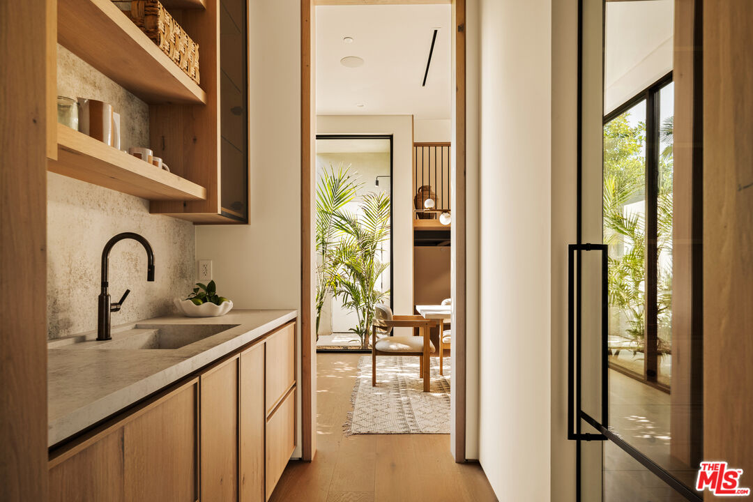 11556 Blix Street Valley Village, CA 91602 - Photo 7 of 45