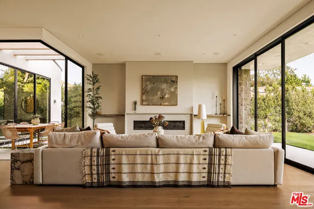 $3,749,000 | 11556 Blix Street, Valley Village, CA 91602