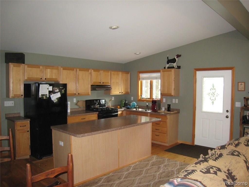 5130 Cade Road Marlette, MI 48453 - Photo 12 of 37
