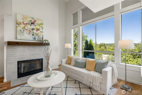 $930,000 | 7250 Northeast Old Redmond Road, Unit D115, Redmond, WA 98052