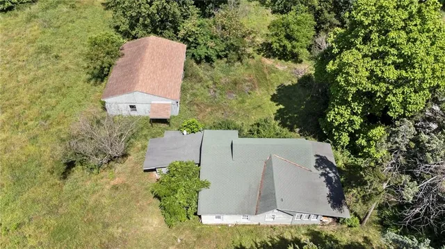 $375,000 | 1425 Labette Road, Ottawa, KS 66067