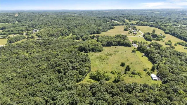 $375,000 | 1425 Labette Road, Ottawa, KS 66067