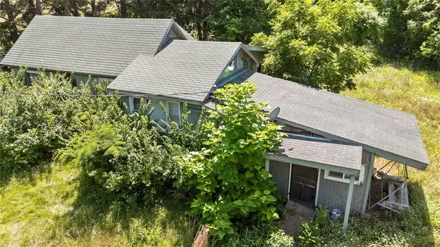 $375,000 | 1425 Labette Road, Ottawa, KS 66067