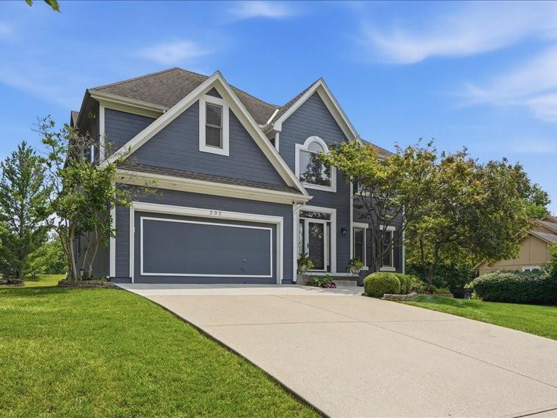 232 Southwest Winterpark Circle Lee's Summit, MO 64081 - Photo 3 of 42