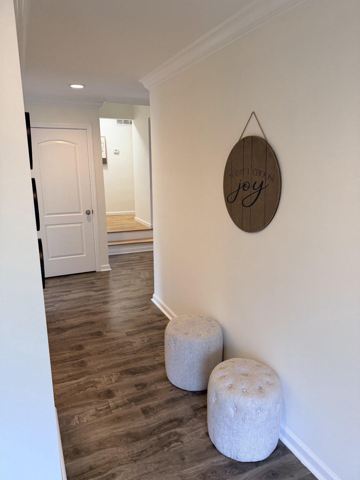 406 Flock Road Hamilton, NJ 08619 - Photo 4 of 40 Welcoming hallway