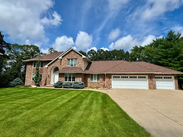 $599,900 | 2108 9th Place Southwest, Austin, MN 55912
