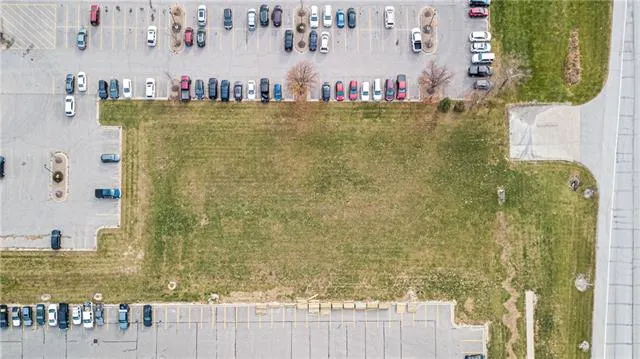 $485,000 | 1305 South Riverside Road, St. Joseph, MO 64507