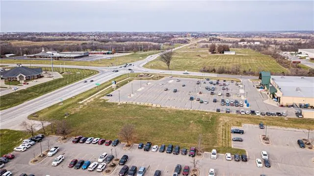 $485,000 | 1305 South Riverside Road, St. Joseph, MO 64507