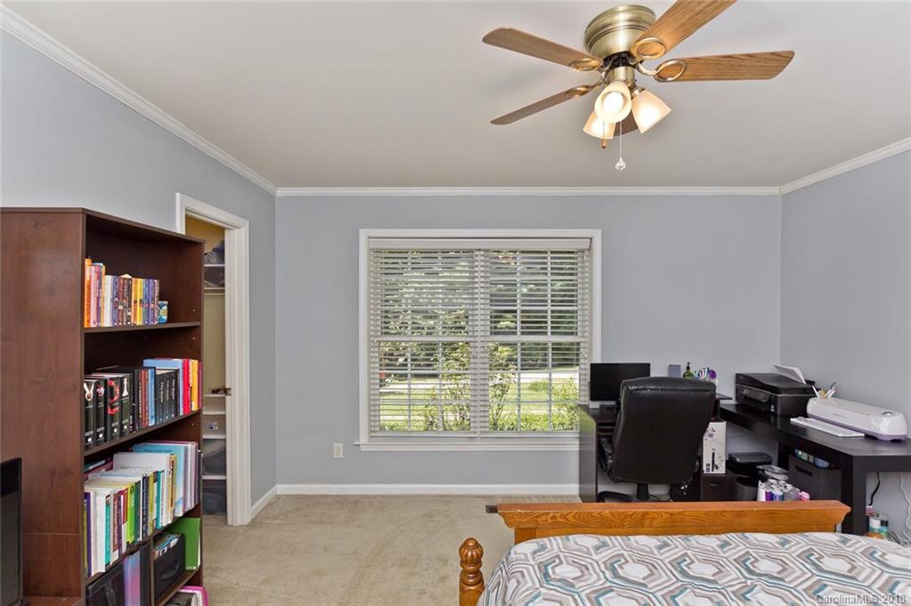 151 Whitaker Road Fairview, NC 28730 - Photo 25 of 36 Gallery Image 25