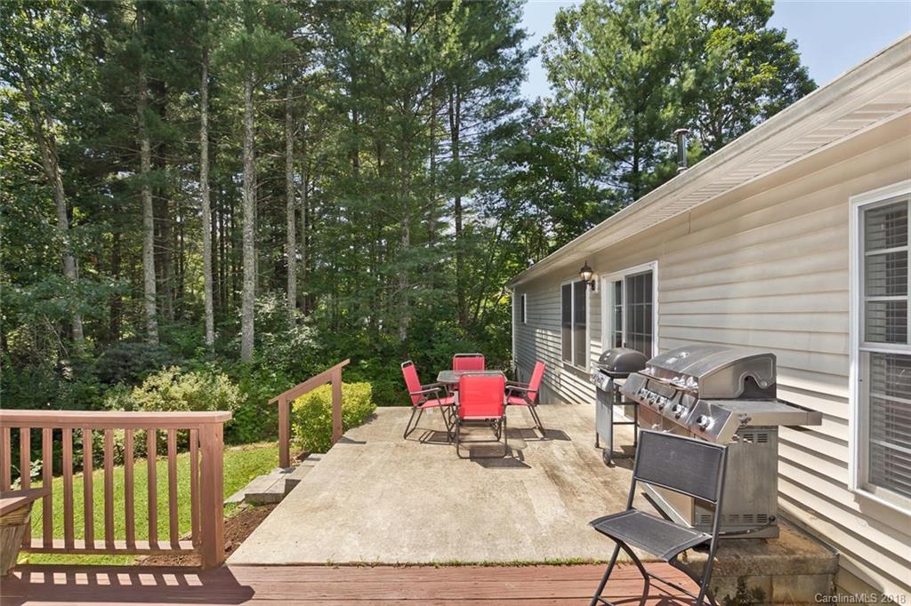 151 Whitaker Road Fairview, NC 28730 - Photo 9 of 36 Gallery Image 9