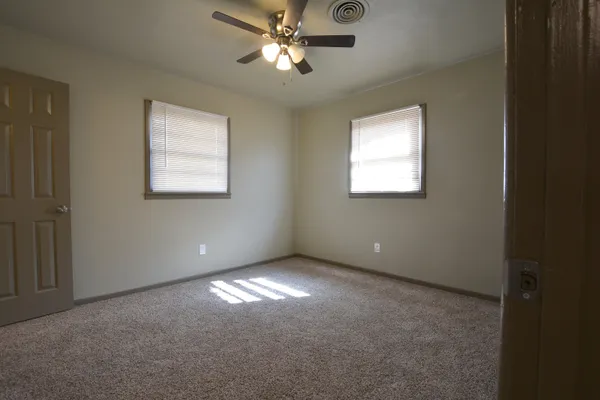 $1,300 | 4940 7th Street, Lubbock, TX 79416