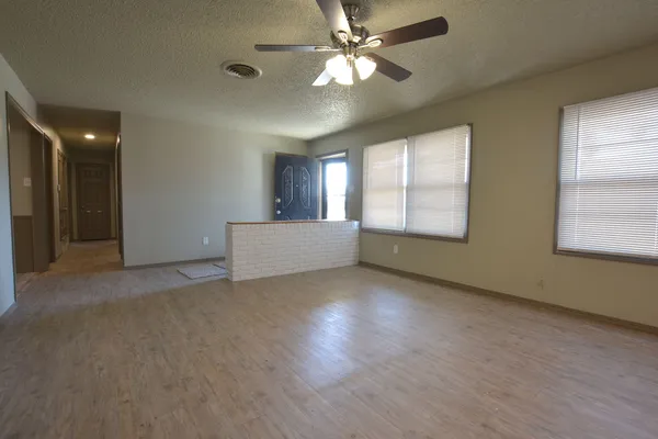 $1,300 | 4940 7th Street, Lubbock, TX 79416