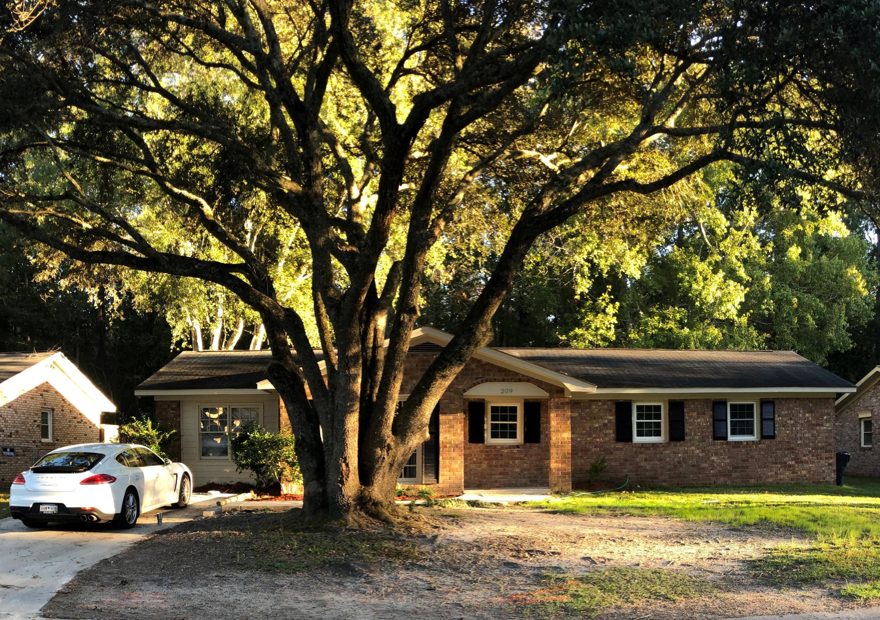 209 County Rd S-18-649 Summerville, SC 29485 - Photo 11 of 11 Front Wide