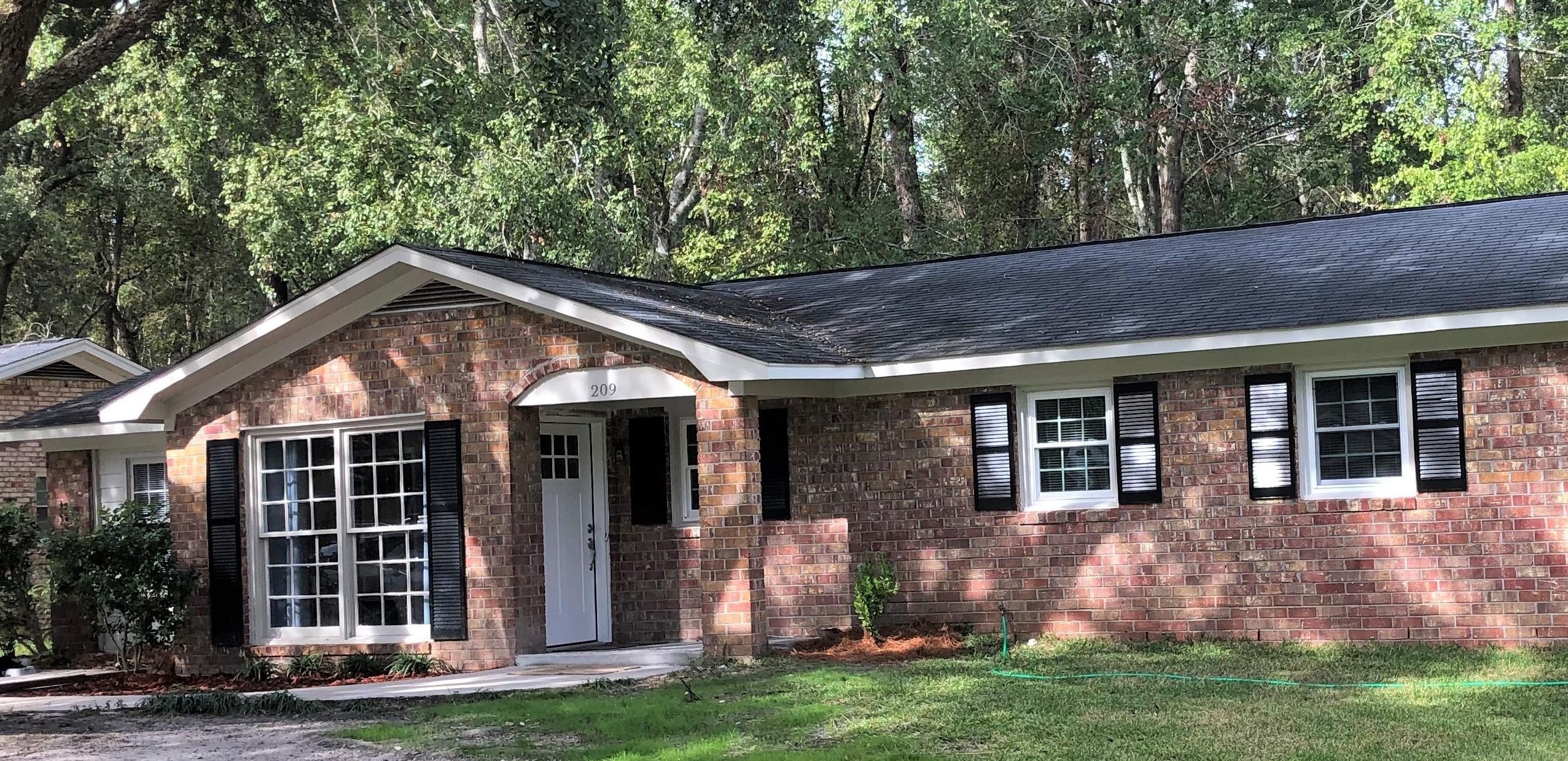 209 County Rd S-18-649 Summerville, SC 29485 - Photo 10 of 11 Front Close