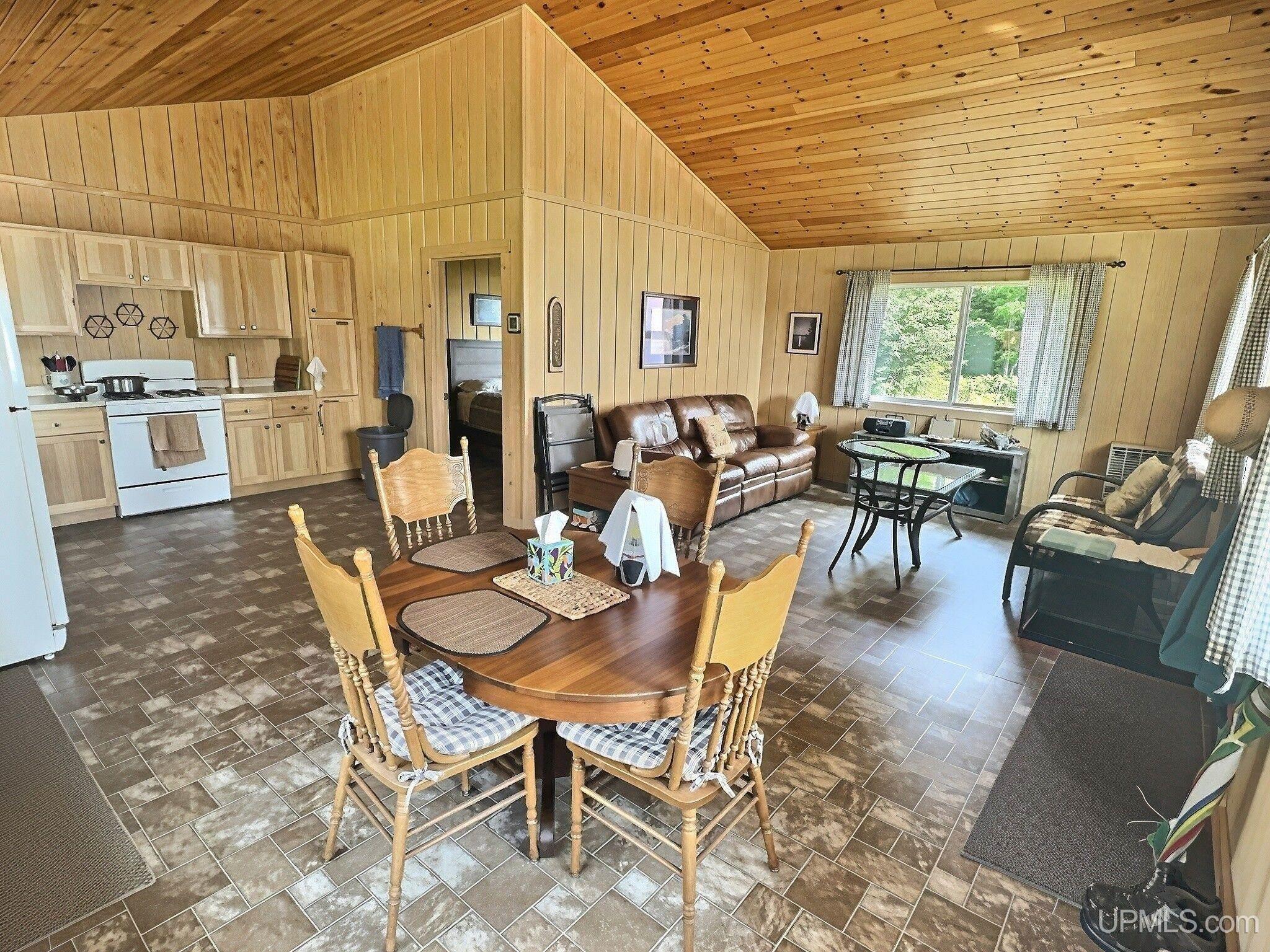 12657 Reeds Pointe Road Lanse, MI 49946 - Photo 8 of 62