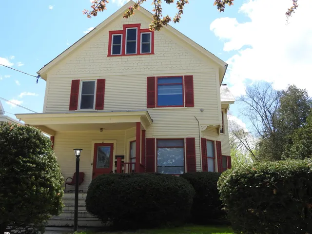 $1,450 | 20 Royce Street, Unit 2, Rutland, VT 05701