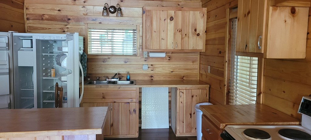 5796 Gumlog Road Young Harris, GA 30582 - Photo 7 of 9