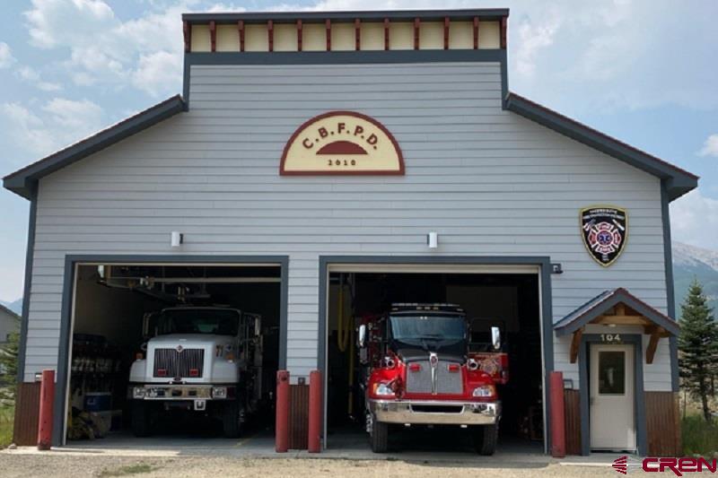 84 Chestnut Lane Crested Butte, CO 81224 - Photo 25 of 28 a car parked in front of a building