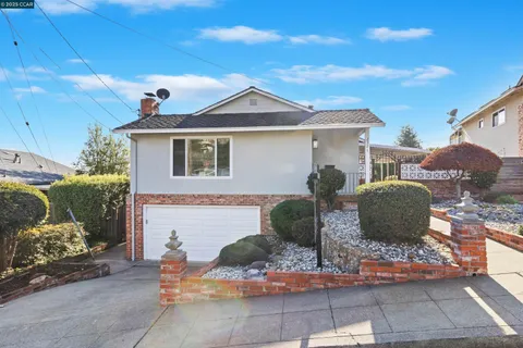$949,000 | 2321 Camino Dolores, Castro Valley, CA 94546