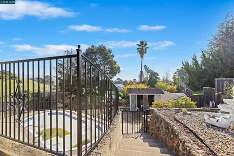 $949,000 | 2321 Camino Dolores, Castro Valley, CA 94546