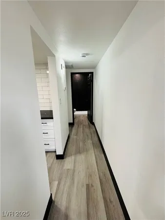 $1,350 | 1922 Fairfield Avenue, Unit 211, Las Vegas, NV 89102