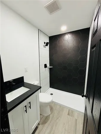 $1,349 | 1922 Fairfield Avenue, Unit 211, Las Vegas, NV 89102