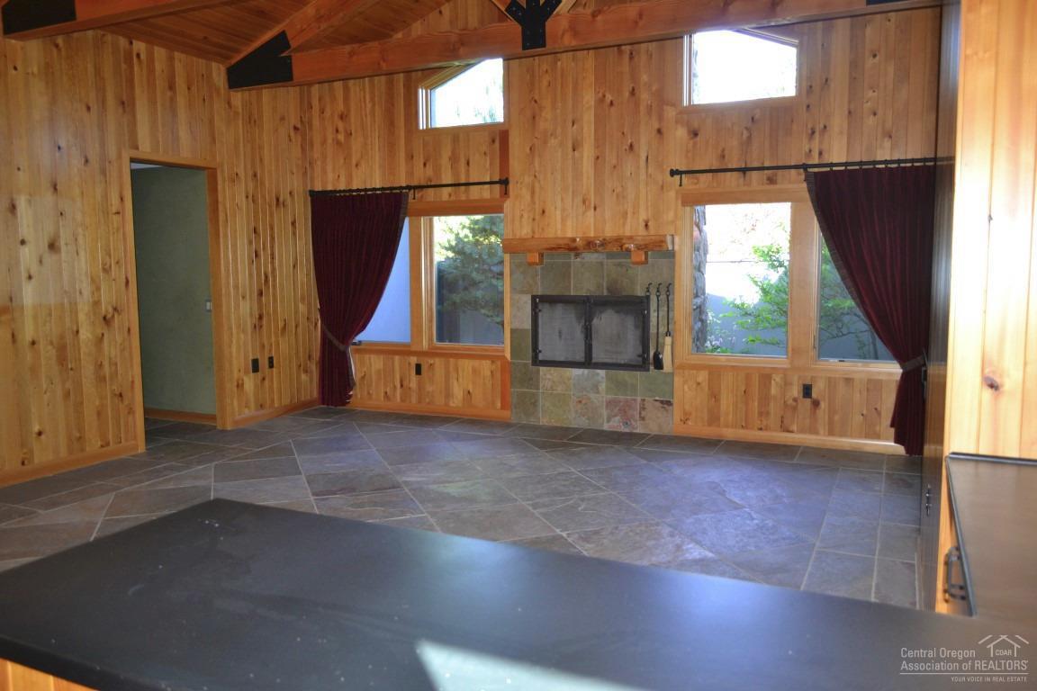 55015 Huntington Road Bend, OR 97707 - Photo 4 of 24 Additional Photo