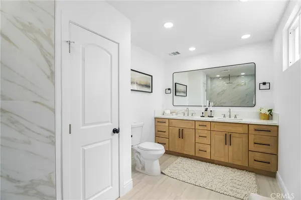 $1,399,999 | 16551 Lucia Lane, Huntington Beach, CA 92647