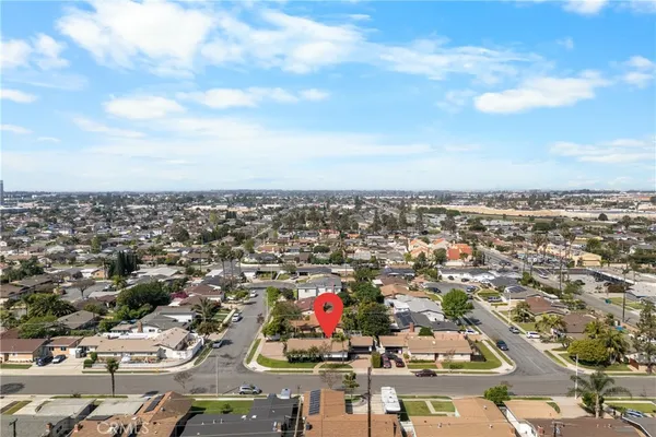 $1,399,999 | 16551 Lucia Lane, Huntington Beach, CA 92647