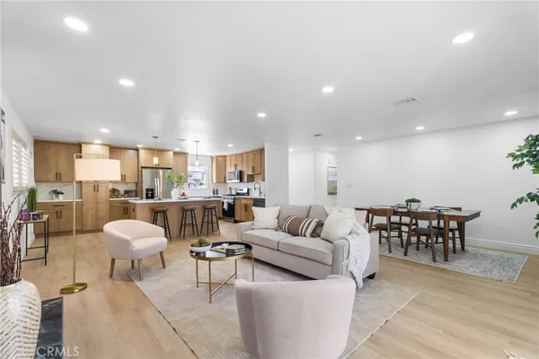 $1,399,999 | 16551 Lucia Lane, Huntington Beach, CA 92647