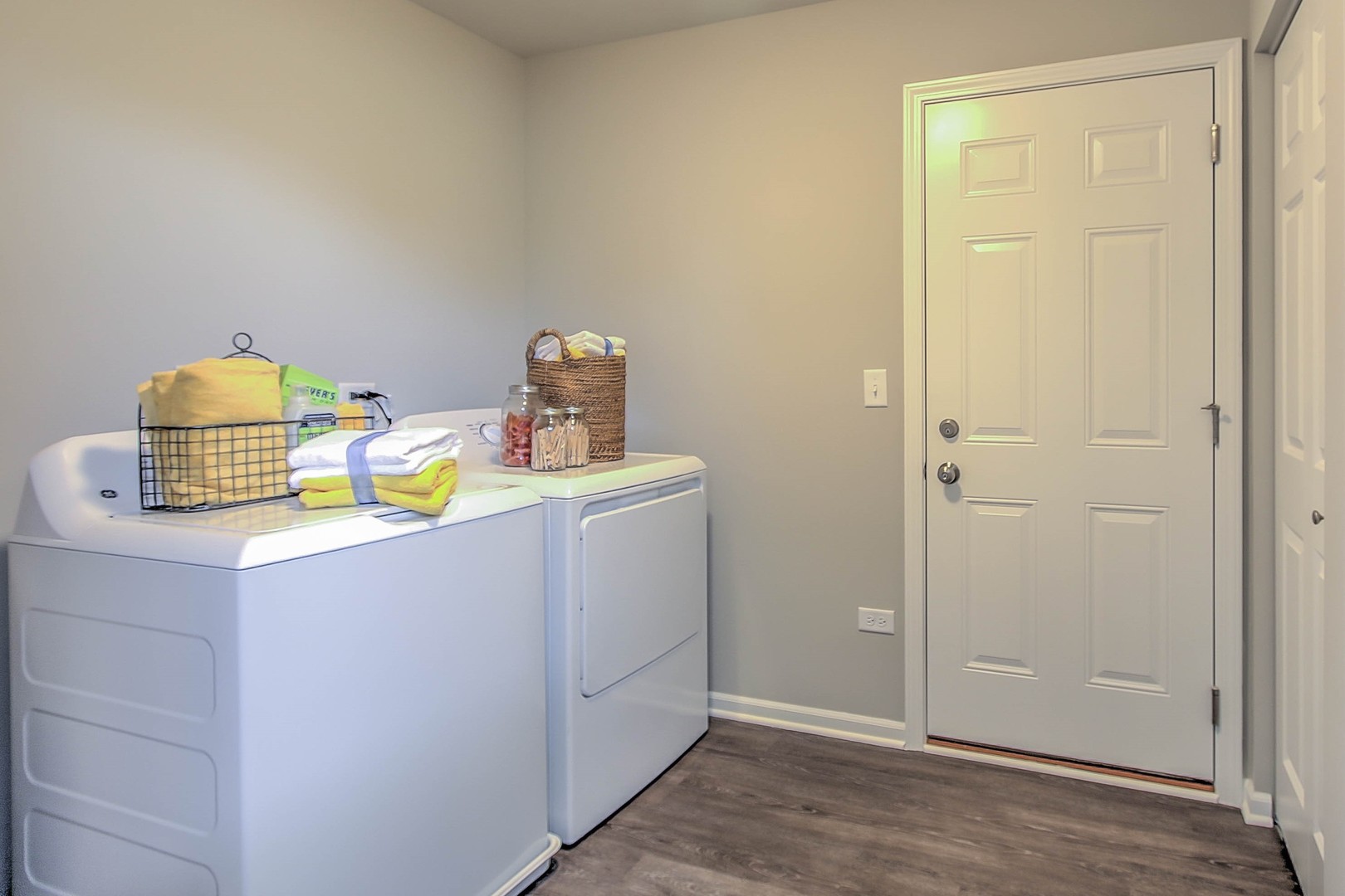 1030 Sharp Drive Plano, IL 60545 - Photo 24 of 36 a bathroom with a sink a toilet and vanity
