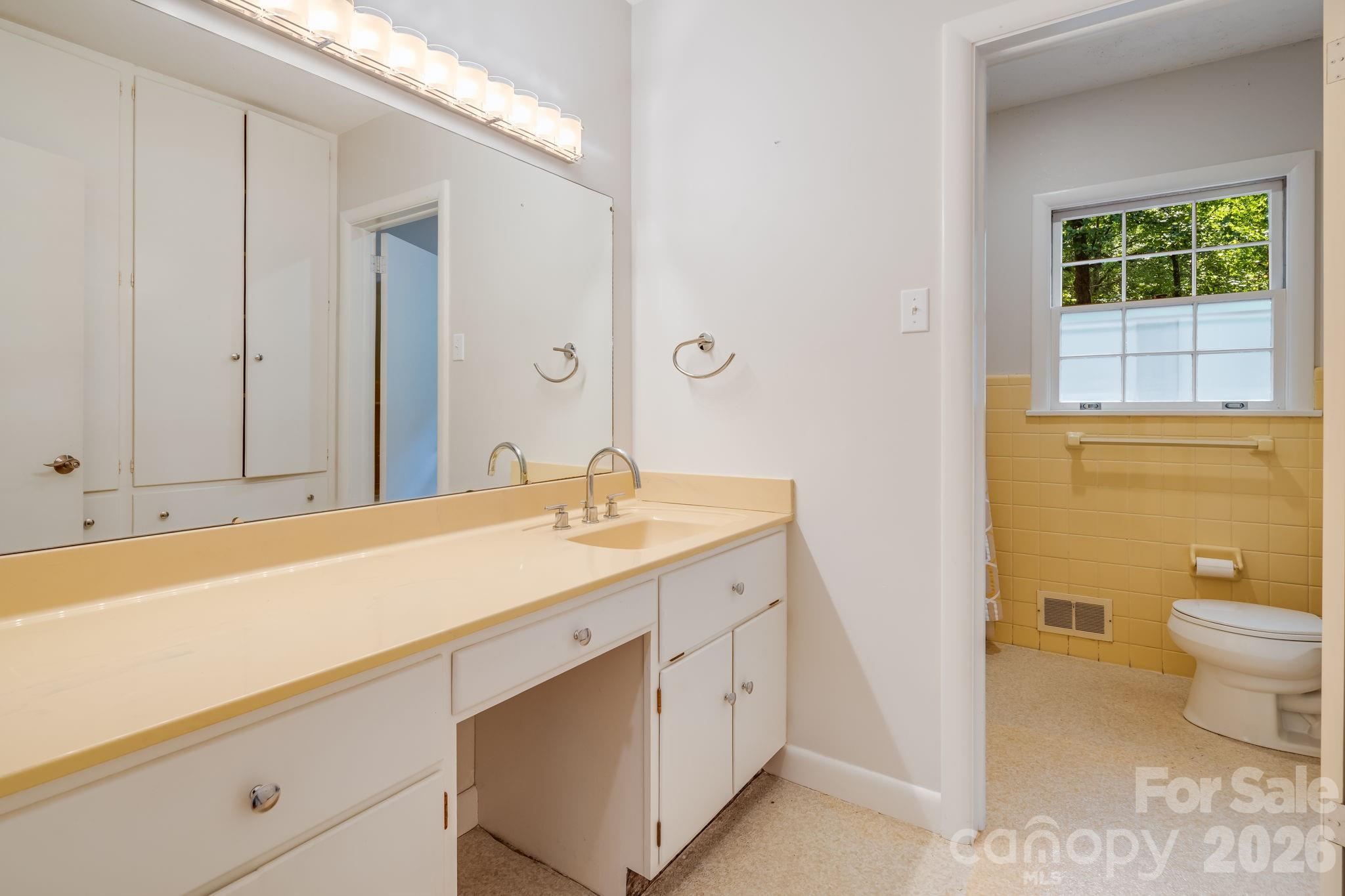 165 Cherokee Road Asheville, NC 28804 - Photo 20 of 37 Gallery Image 20