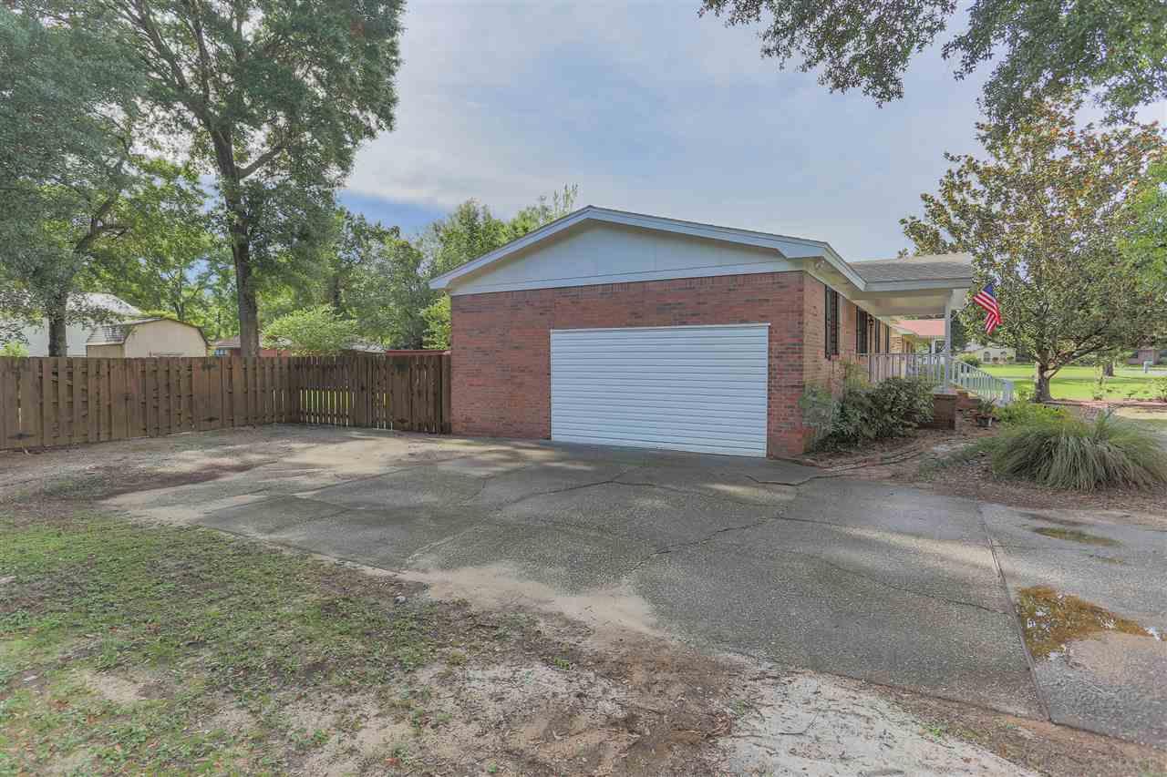 7325 Martinique Road Pensacola, FL 32504 - Photo 5 of 48 Gallery Image 5