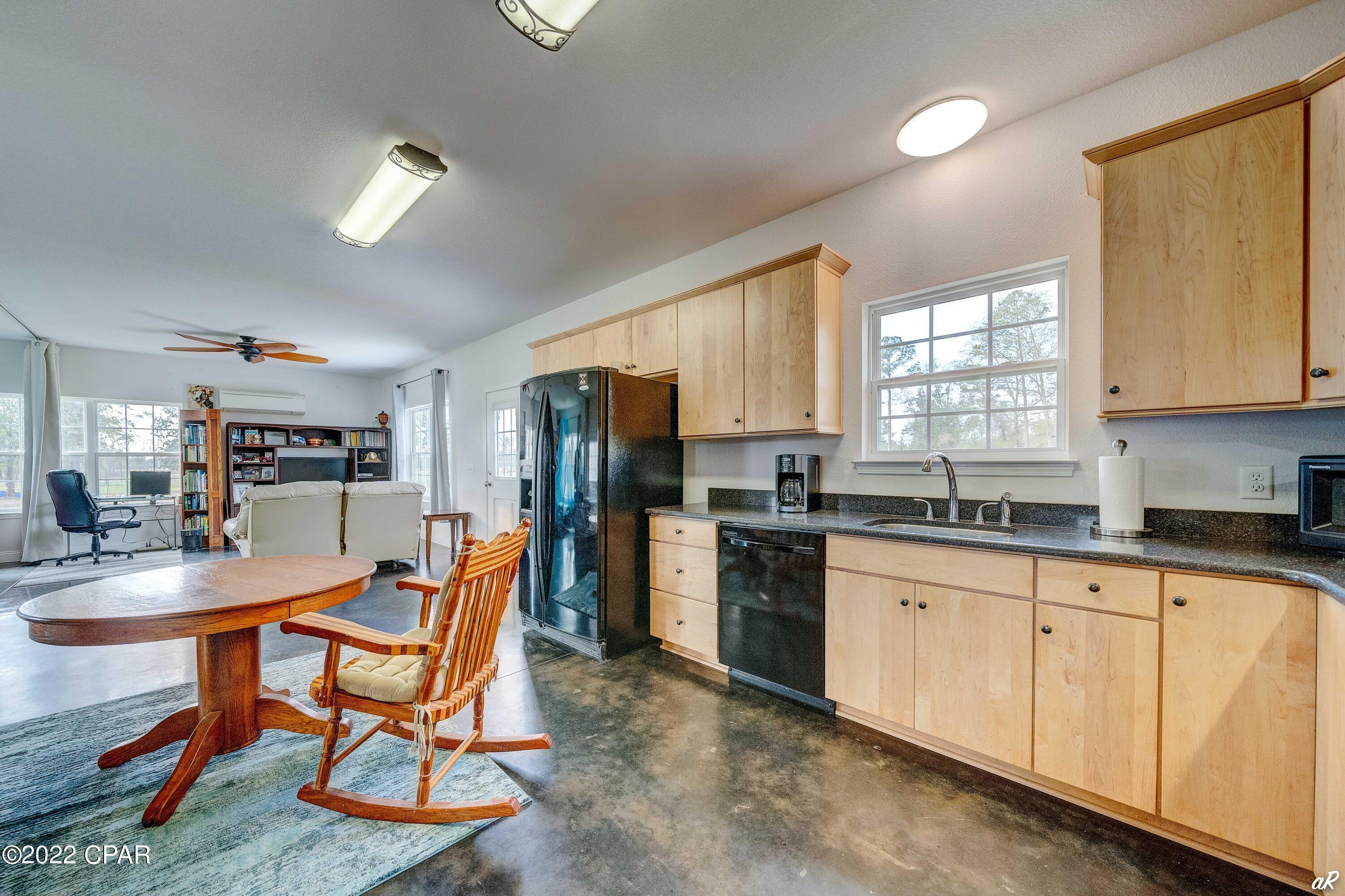 17351 Foster Road Fountain, FL 32438 - Photo 3 of 29