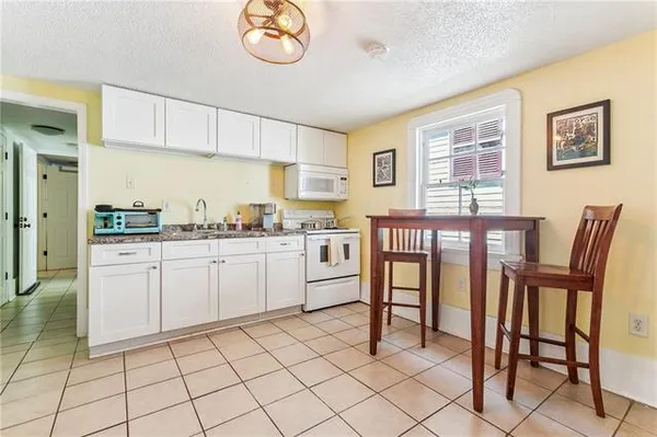 $1,800 | 1818 Paul Morphy Street, Unit B, New Orleans, LA 70119