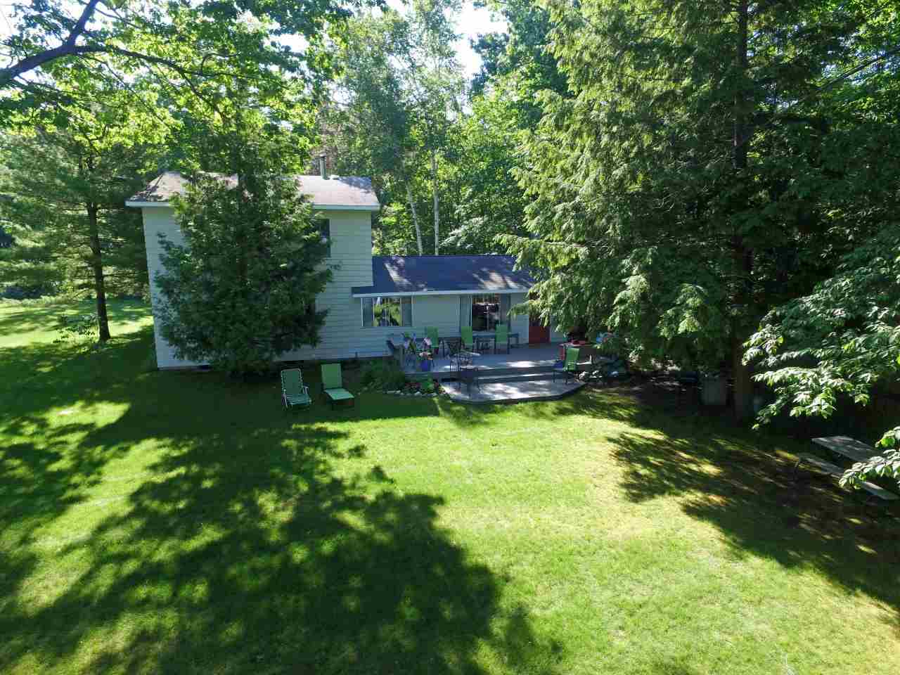 8210 South Lakeview Road Traverse City, MI 49684 - Photo 26 of 55 1817773-25.JPG
