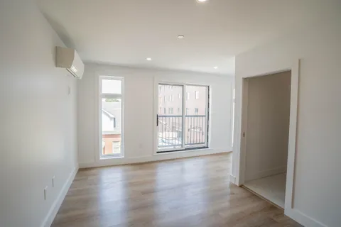 $409,900 | 238 Deer Street, Unit 202, Portsmouth, NH 03801