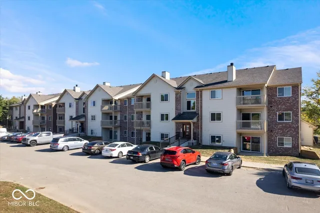 $249,900 | 12515 Timber Creek Drive, Unit 1, Carmel, IN 46032